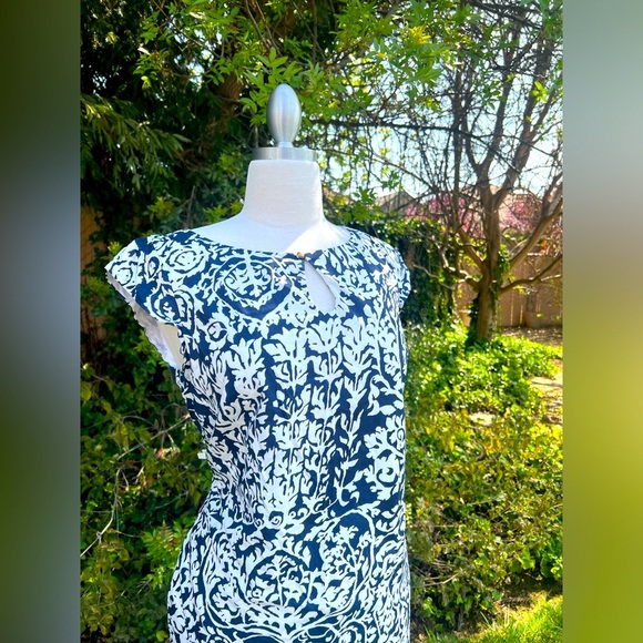 LAND’S END Elegant navy blue and White Floral Dress - Picture 2 of 8